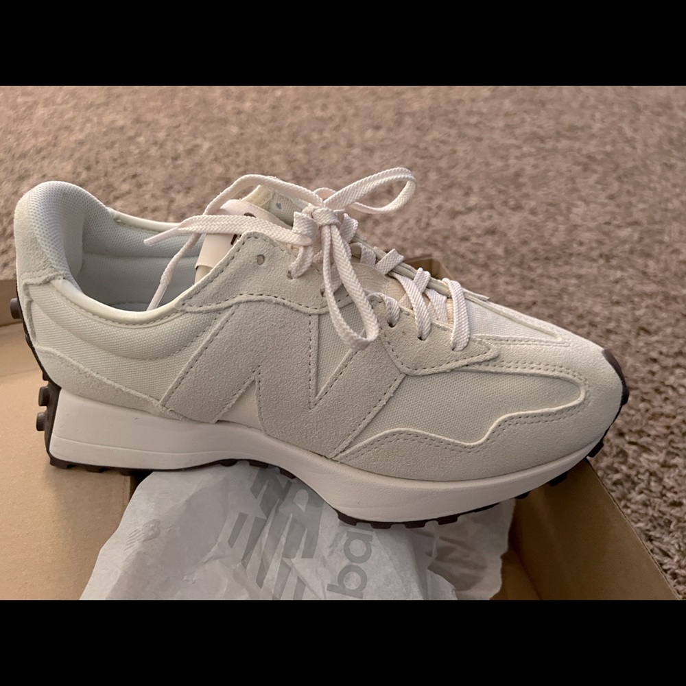 Womens New Balance 327 Angora